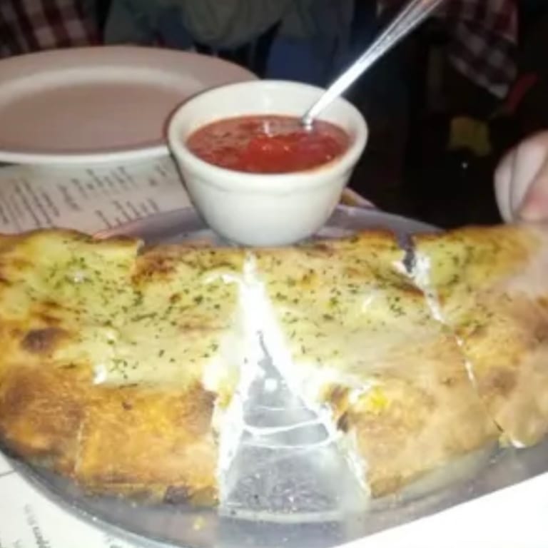 Takeout Pizza and Italian Delights